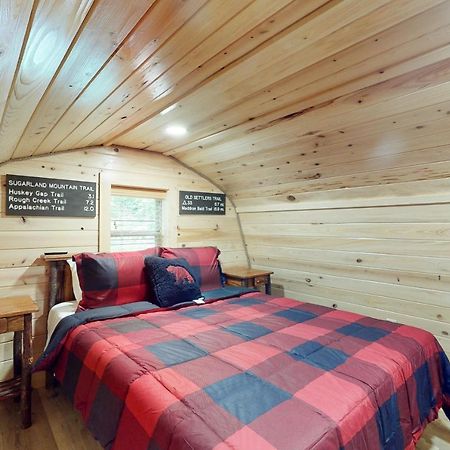 Down The Creek Villa Гетлинбург Екстериор снимка