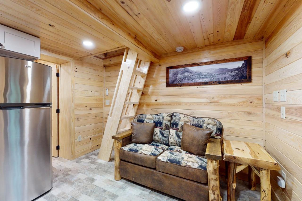 Down The Creek Villa Гетлинбург Екстериор снимка