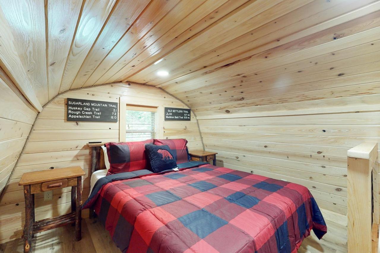 Down The Creek Villa Гетлинбург Екстериор снимка